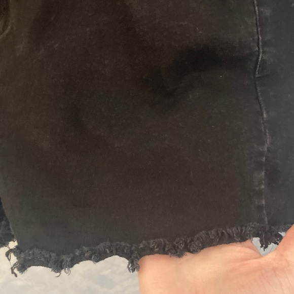 🍀2for$25🍀Hot Topic Distressed Black Jean Shorts W/Buckles High Waisted Juniors 7 - Picture 3 of 12